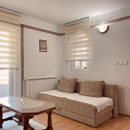 Apartman Konatar 采蒂涅 外观 照片