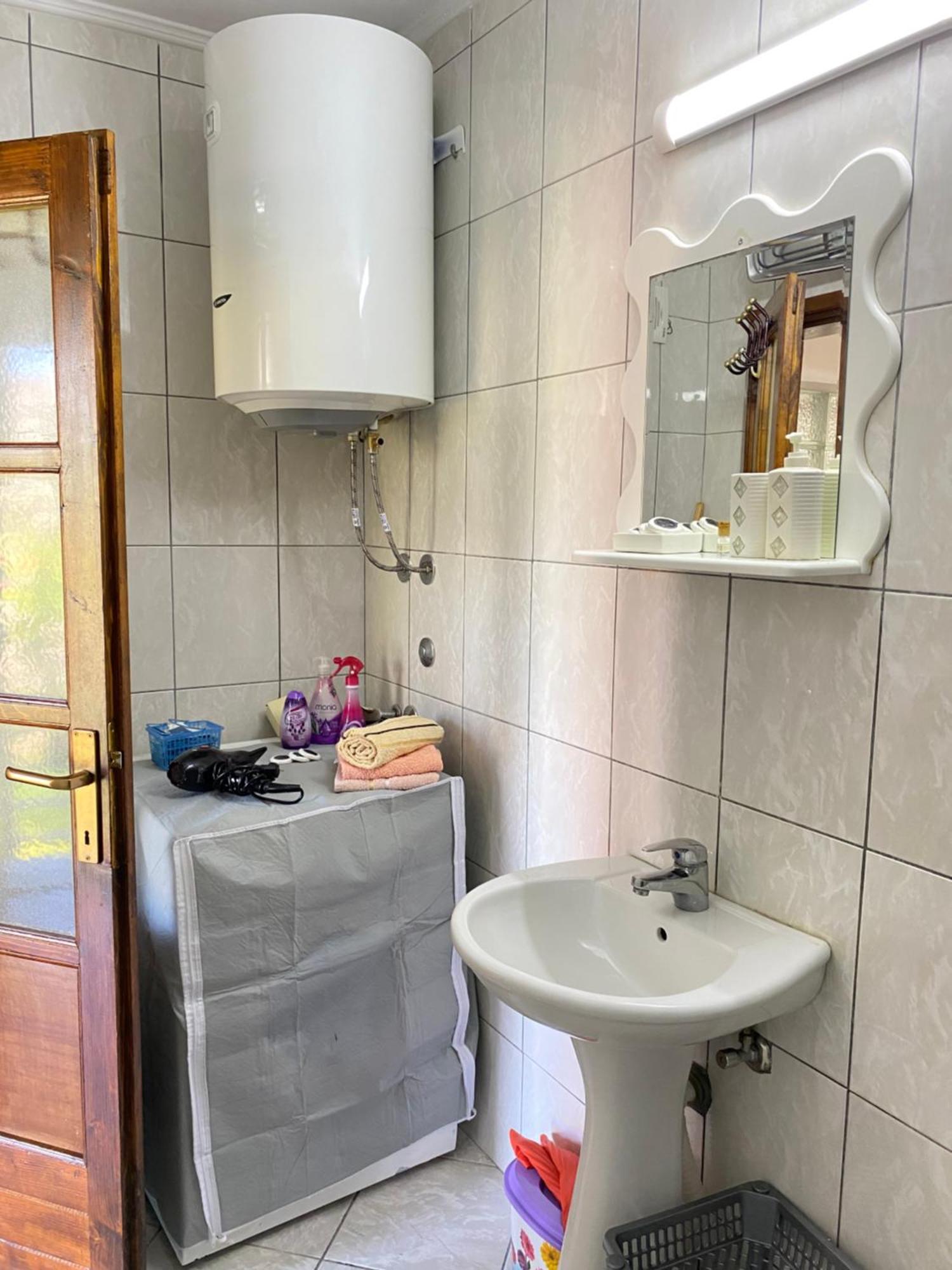 Apartman Konatar 采蒂涅 外观 照片