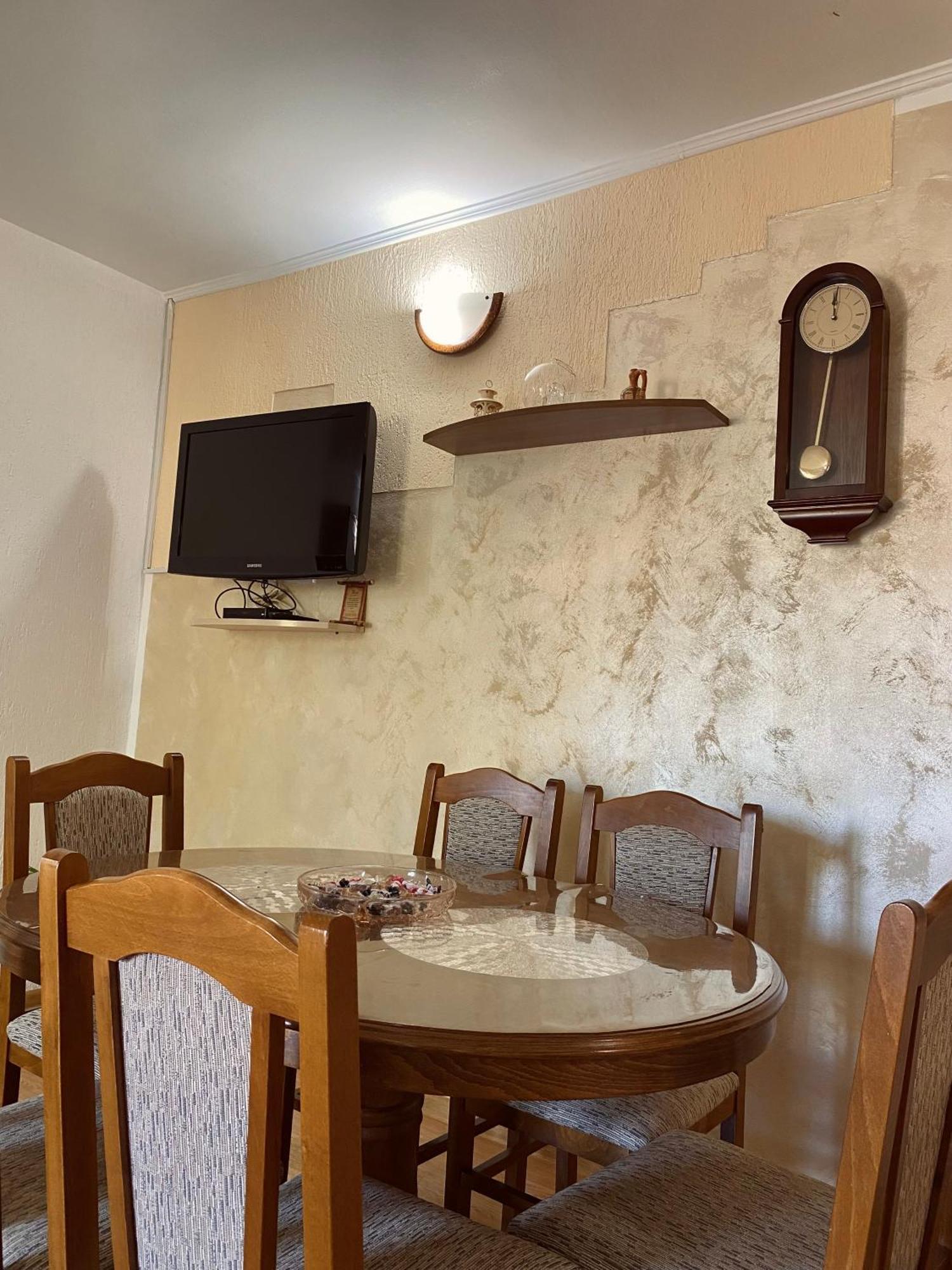 Apartman Konatar 采蒂涅 外观 照片