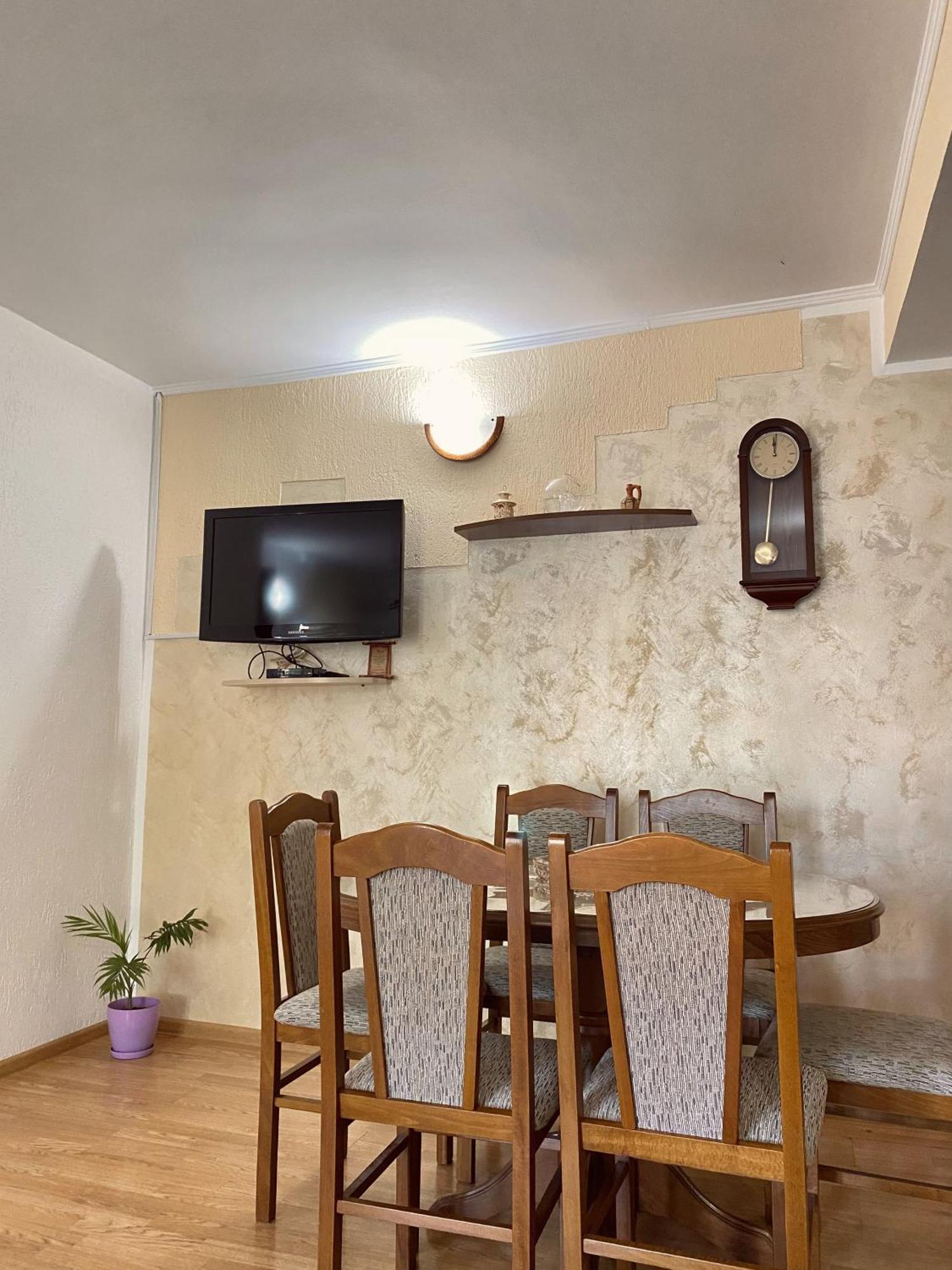 Apartman Konatar 采蒂涅 外观 照片